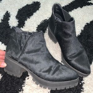 🖤 YRU Wolf Pony Hair Booties🖤